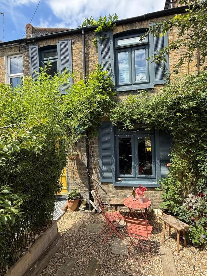 Creative Coastal Retreat near Beach, Margate & Broadstairs - Chambres d'hôtes Ramsgate