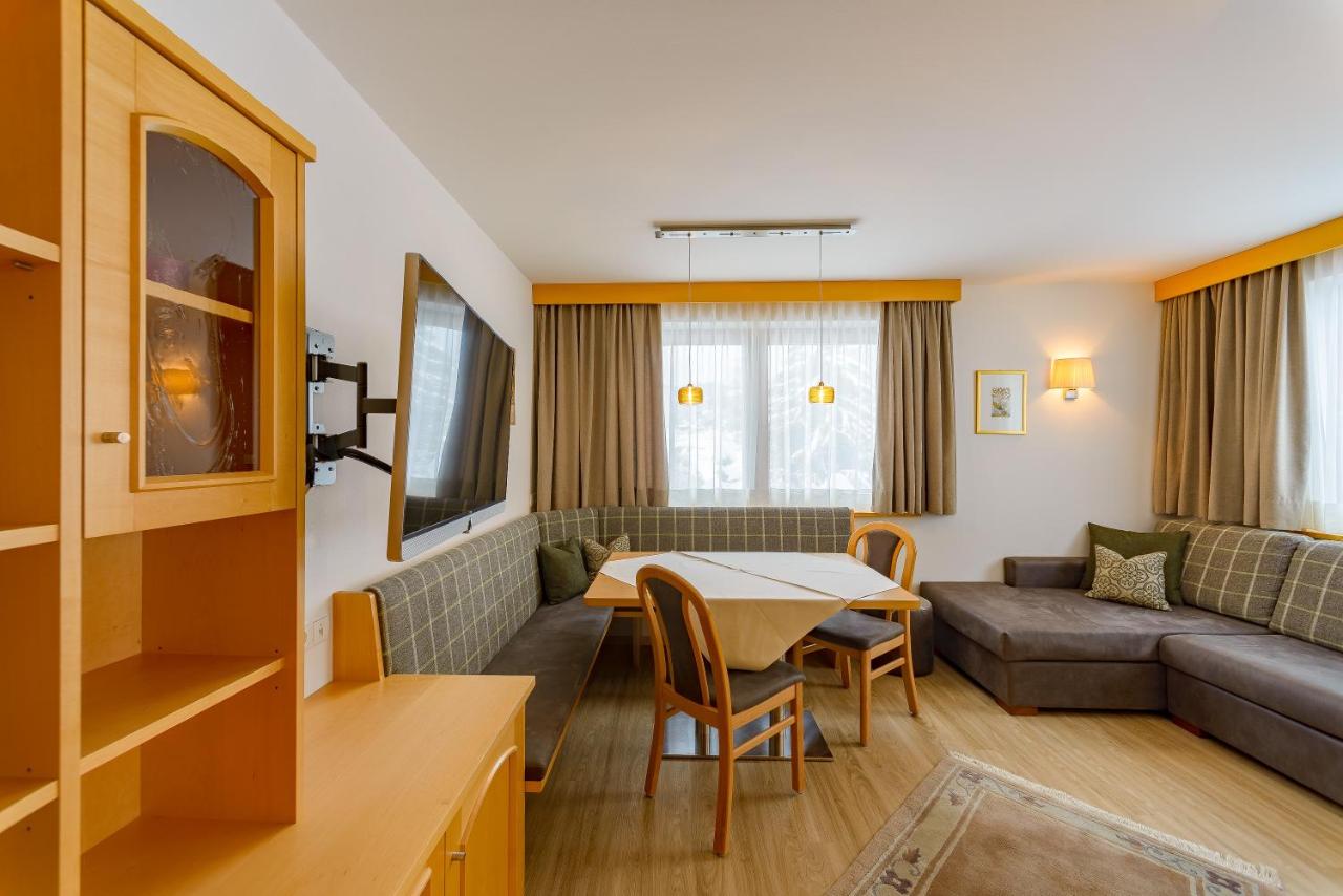 Appartamento con 2 Camere da Letto e con Vista Montagna