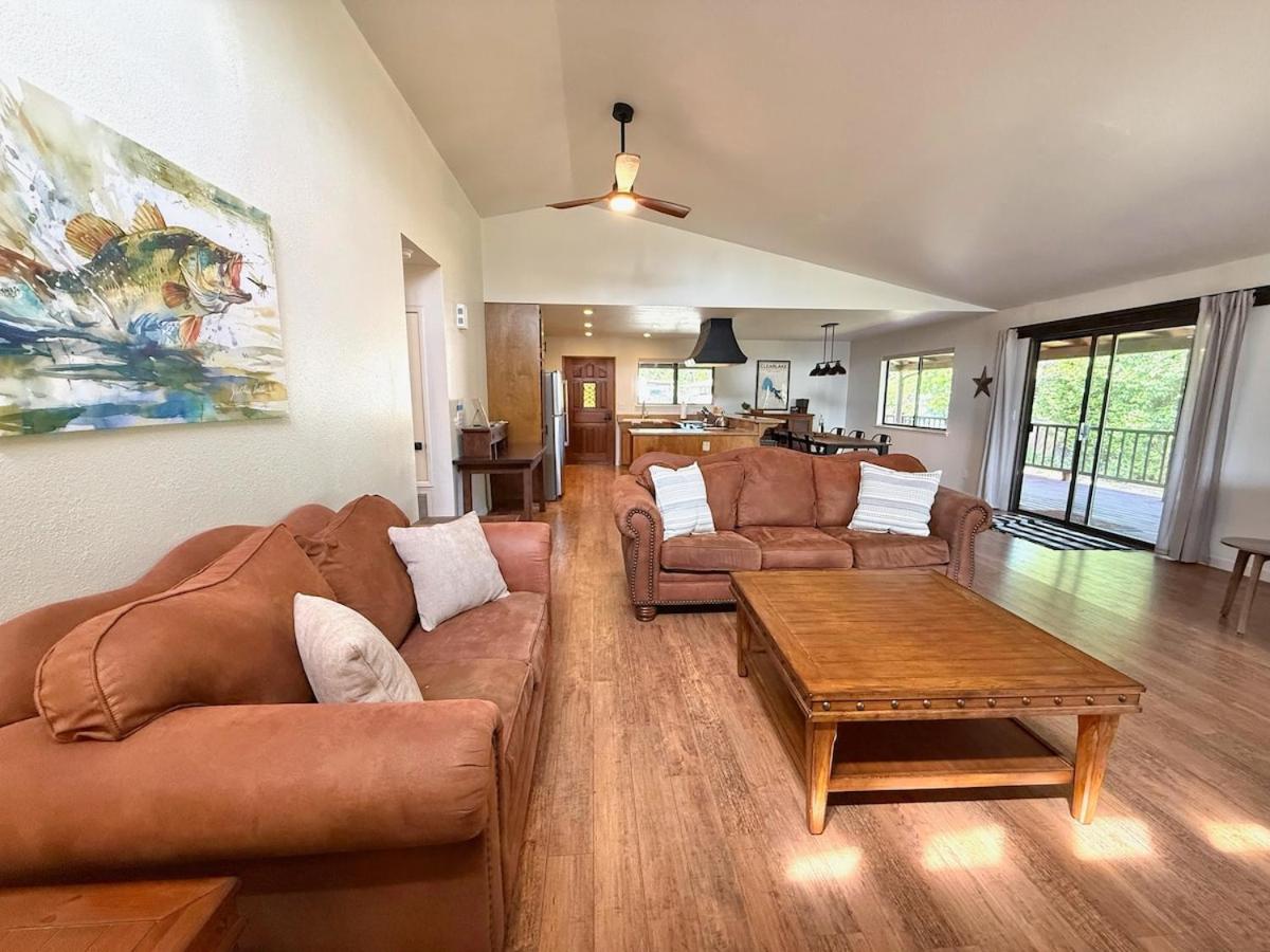 Bass Fishing Retreat, Private Dock and Boat Parking - Ferienwohnung Lakeport