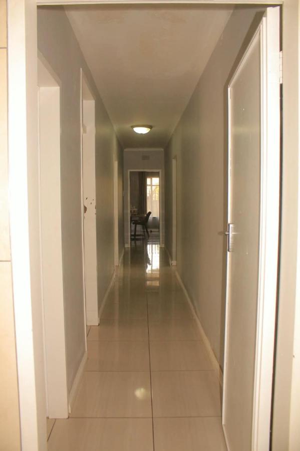 Triple S Guest House - B&B Vanderbijlpark