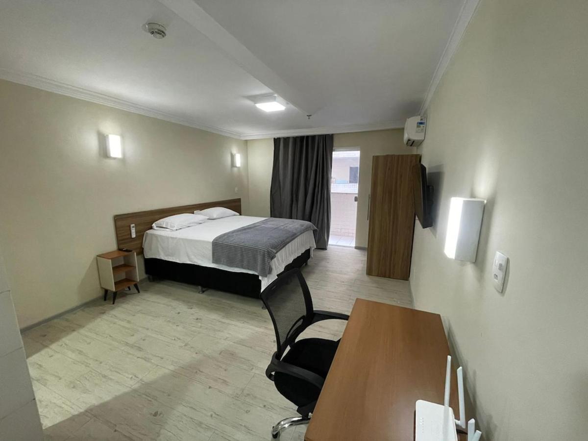 Flat Mobiliado Beira Lago N105 - Bed and Breakfast Brasilia
