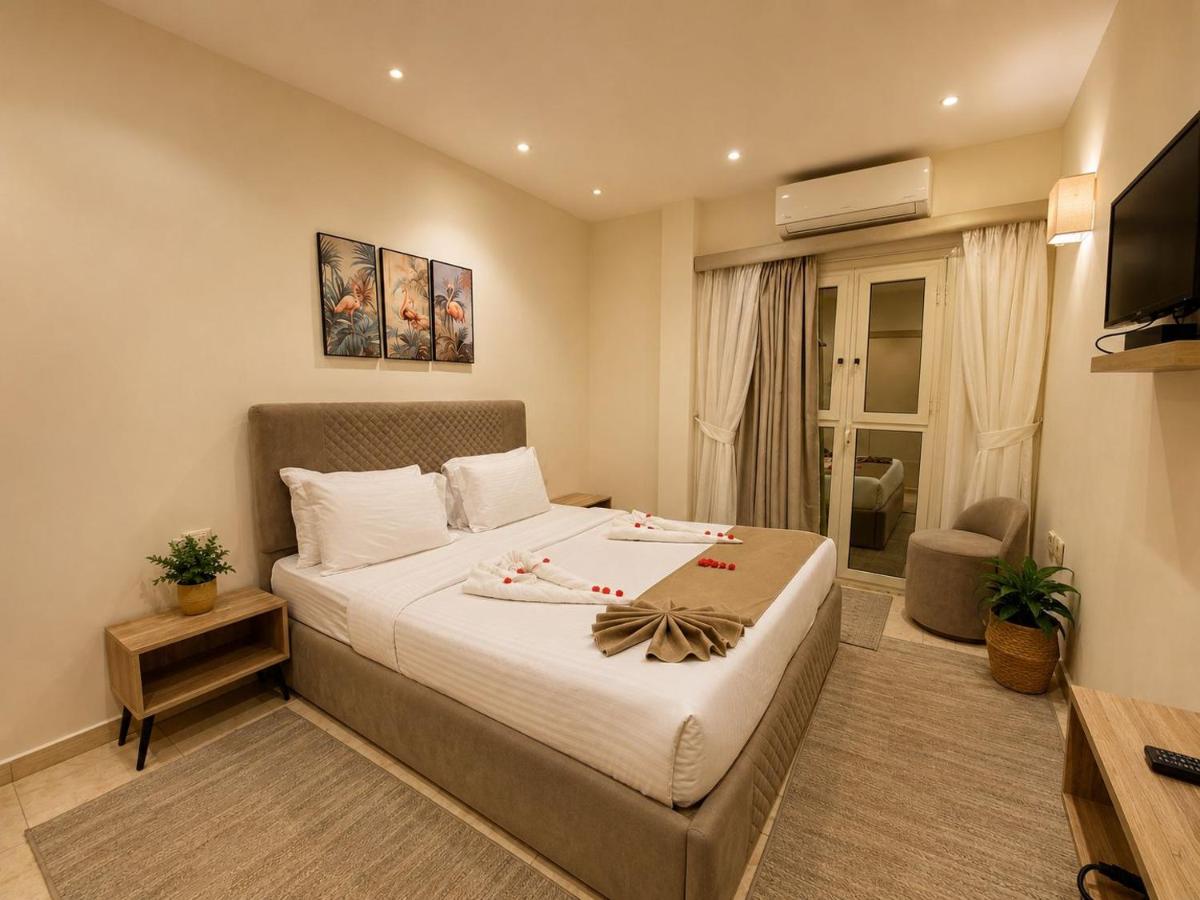 Double pyramids view room with balcony.