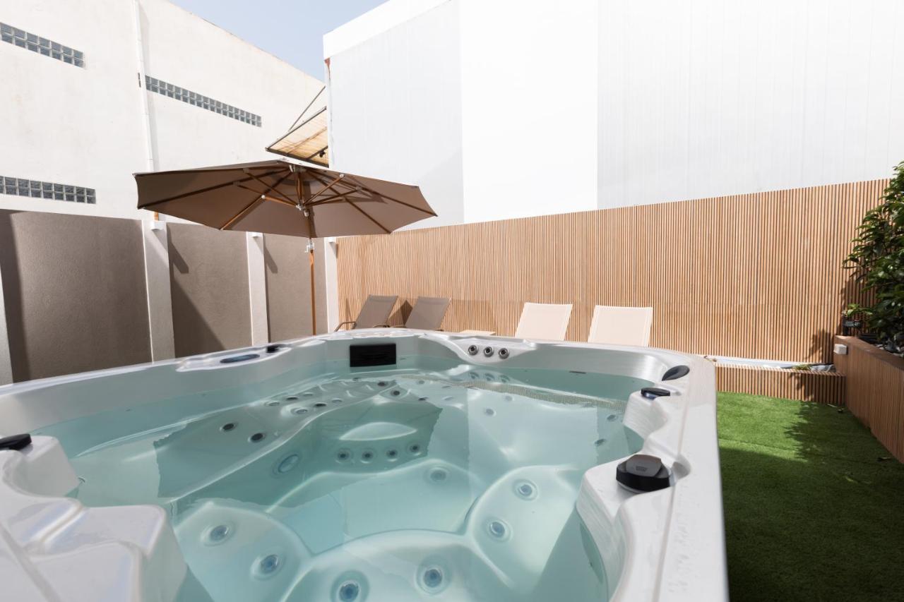 Alykes Maisonette Prv Jacuzzi - Chambres d'hôtes Kontokáli