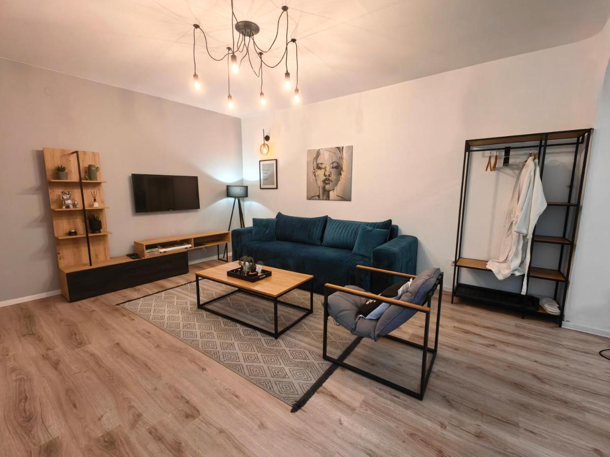 Industrial Home Vršac - B&B Vršac