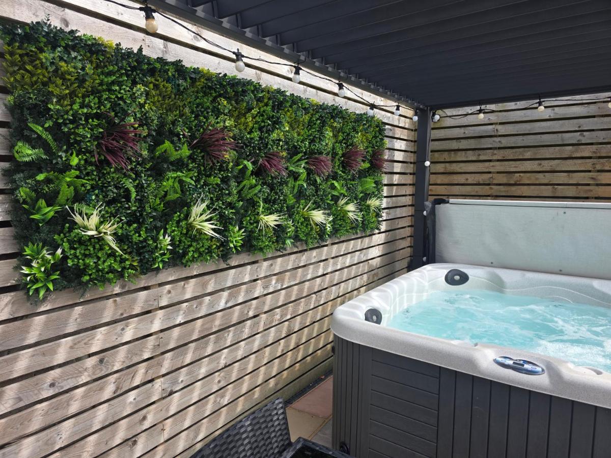 Highgate Cottage with Hot Tub - Bed and Breakfast Carlisle