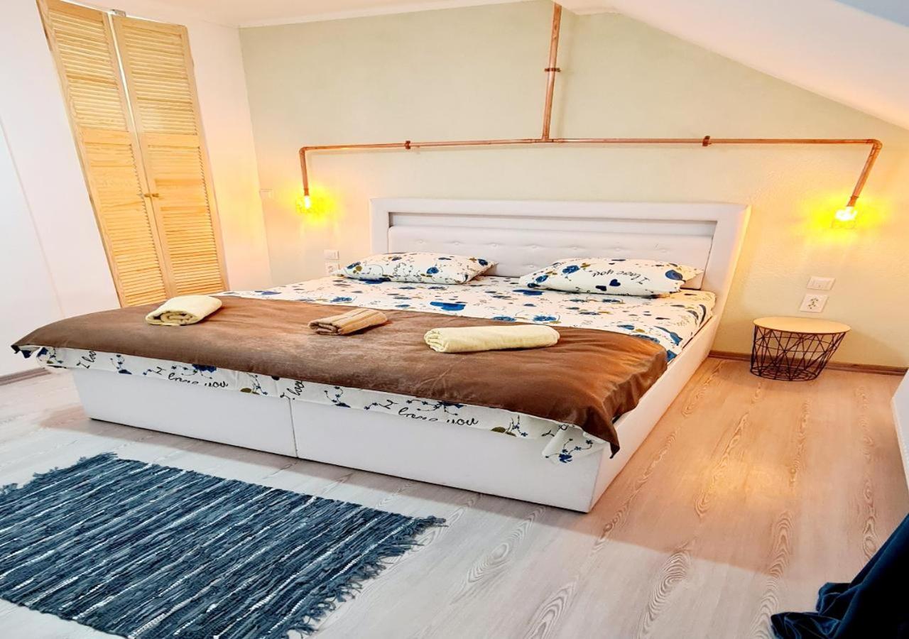 Pomiculturii 8 - Quiet 1BR with Balcony - Bed and Breakfast Timişoara