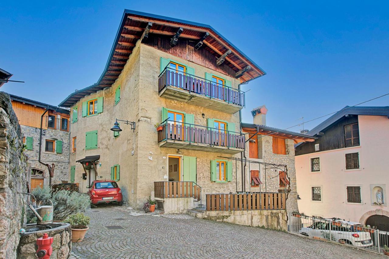 Villa Pastoedo Apartments - Chambres d'hôtes Tenno
