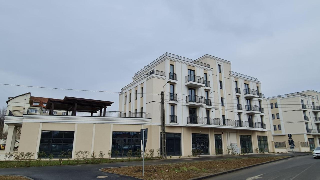 Jafar 3 - Comfort 2BR with Private Balcony - B&B Timişoara