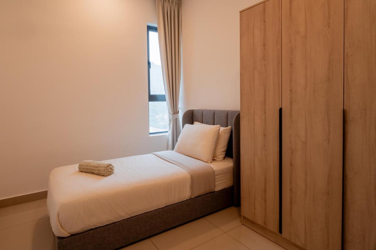 Minimalist Muji-Style Apartment - Ferienwohnung Batu Caves