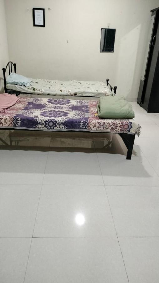 Coral dormitory - Bed and Breakfast Nagpur