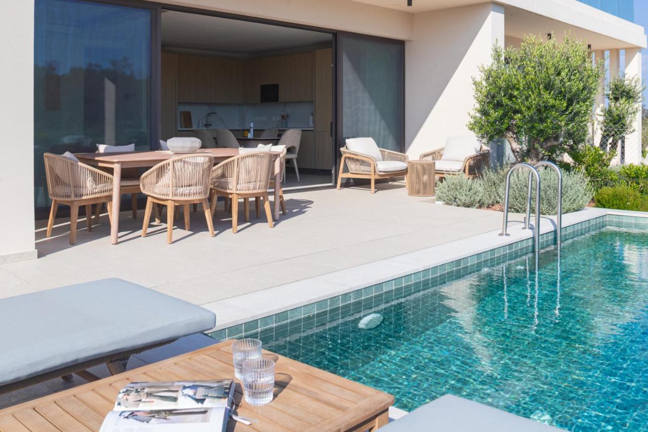 Silk & Stone Villa, Limassol Greens Golf Resort - Bed and Breakfast Trachóni