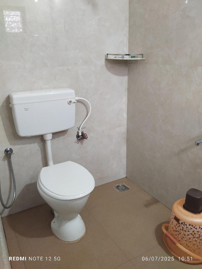 Driepersoonskamer met Badkamer