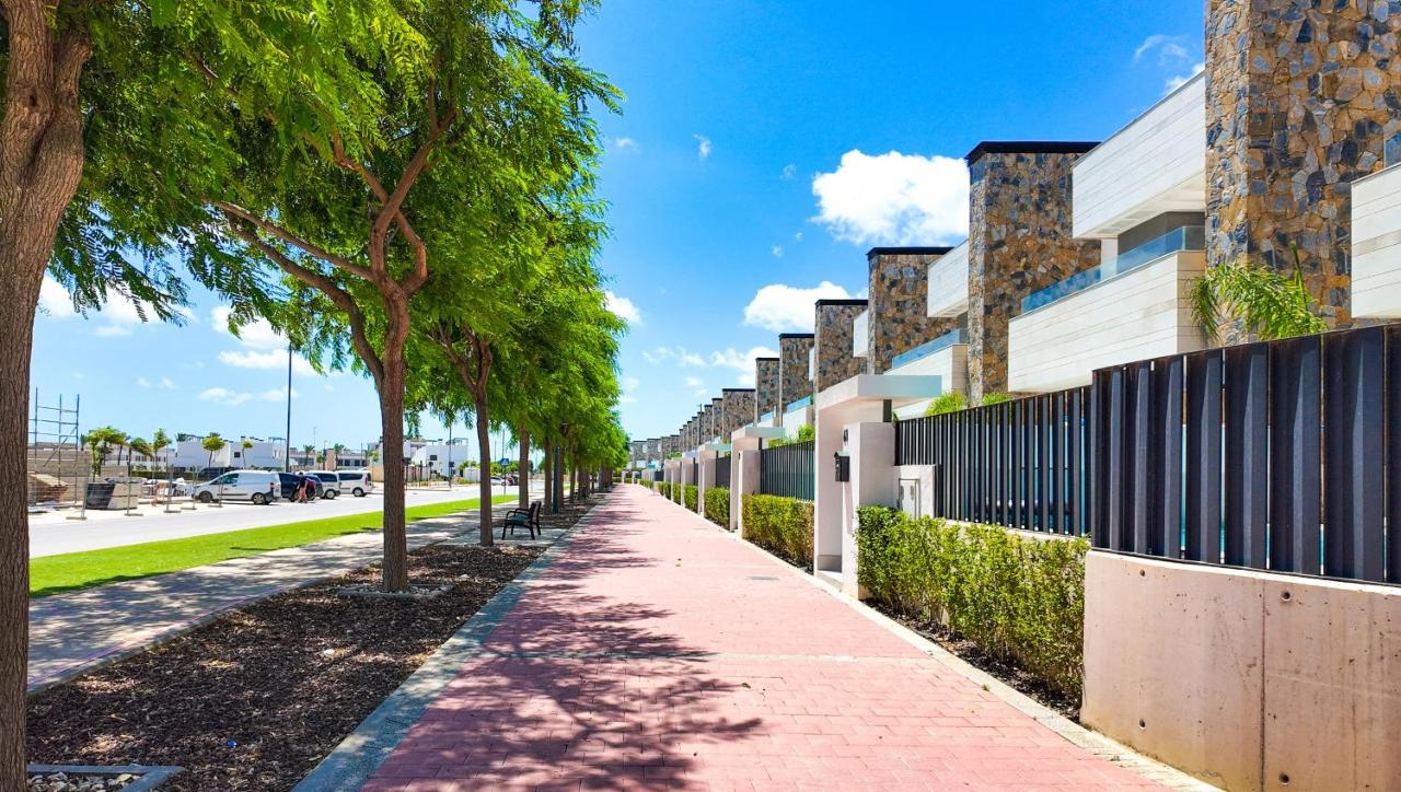Villa Lakeside Rosalia - B&B Torre-Pacheco