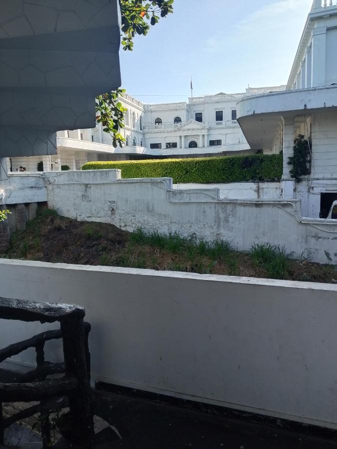Lavinia Options Beach Inn Rooms - Chambres d'hôtes Mount Lavinia