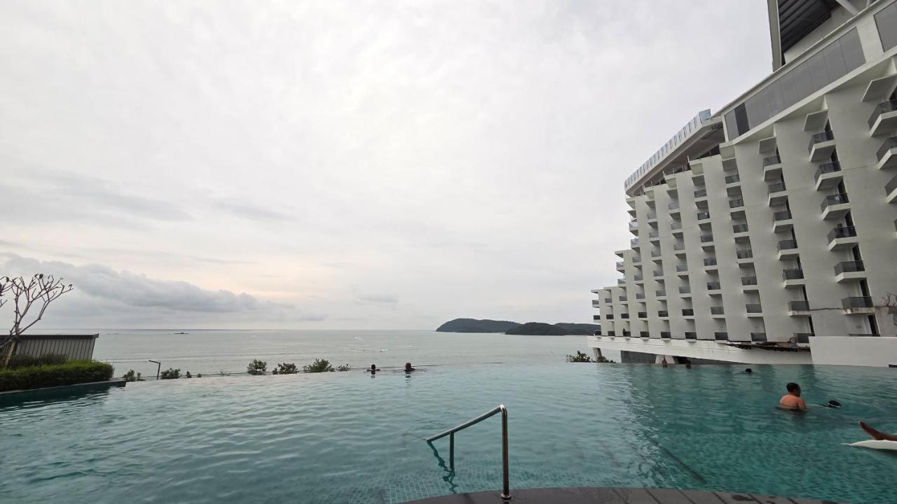 Assana Tropicana Modern Escape Near Cenang - B&B Pantai Cenang