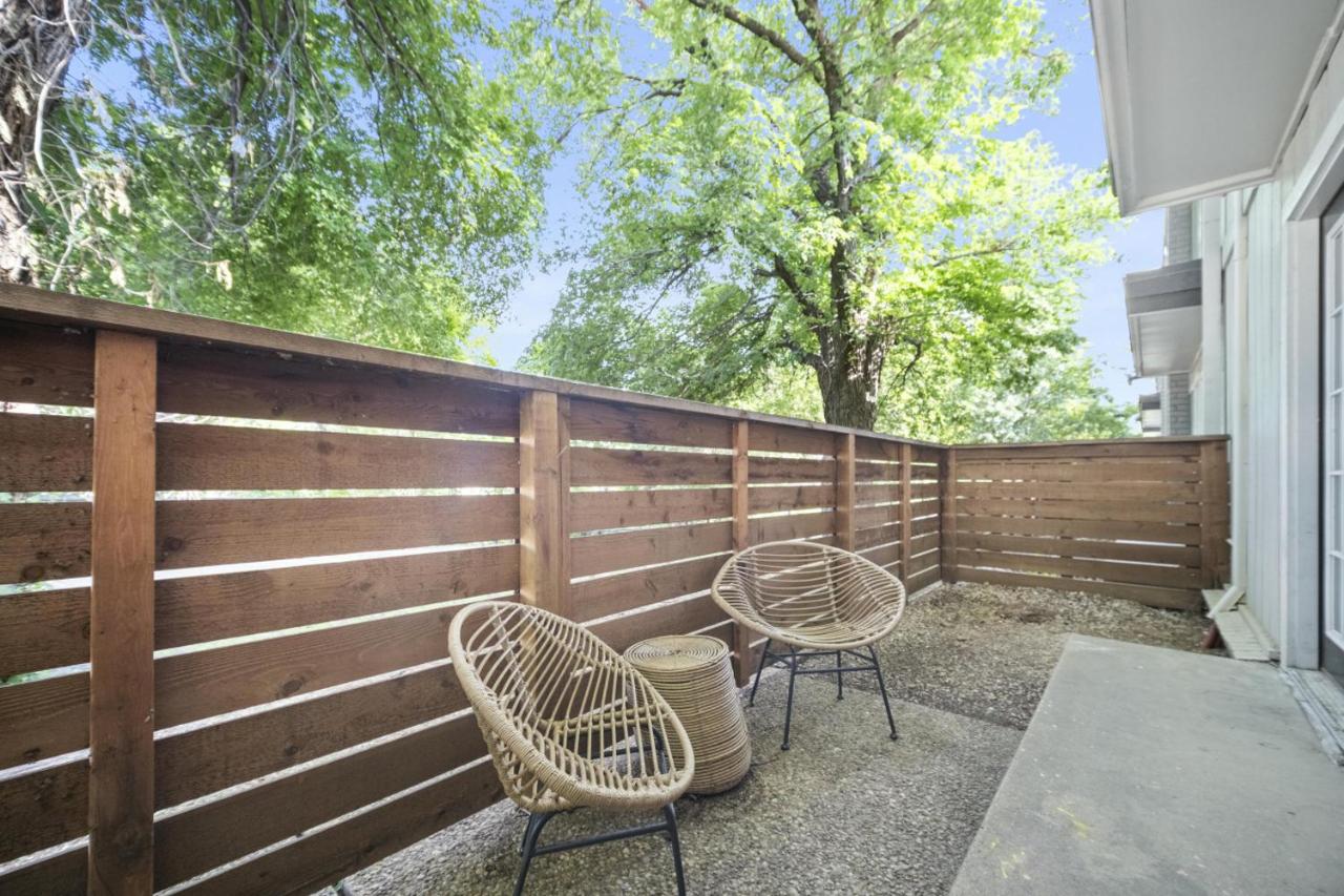 Spacious and Stylish Apartment right near ATT Stadium - Ferienwohnung Arlington