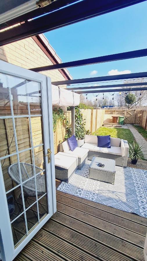 Beautiful 2bedroom house with garden - B&B Glasgow