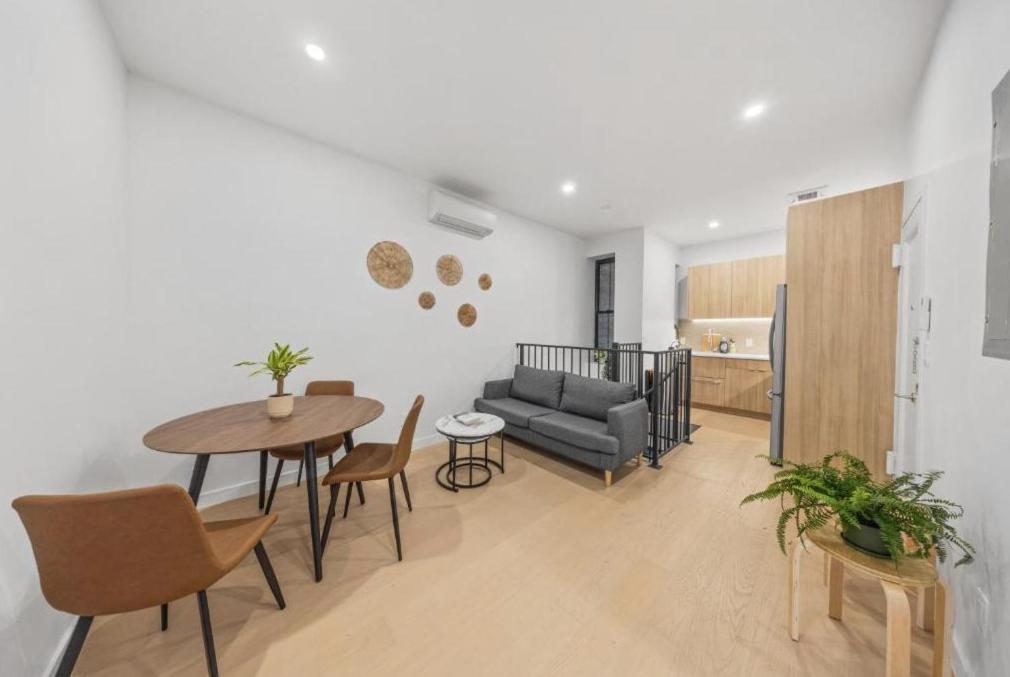 The Cosmo Outstand NYC - Private room at a shared apartment near Times Square - B&B New York