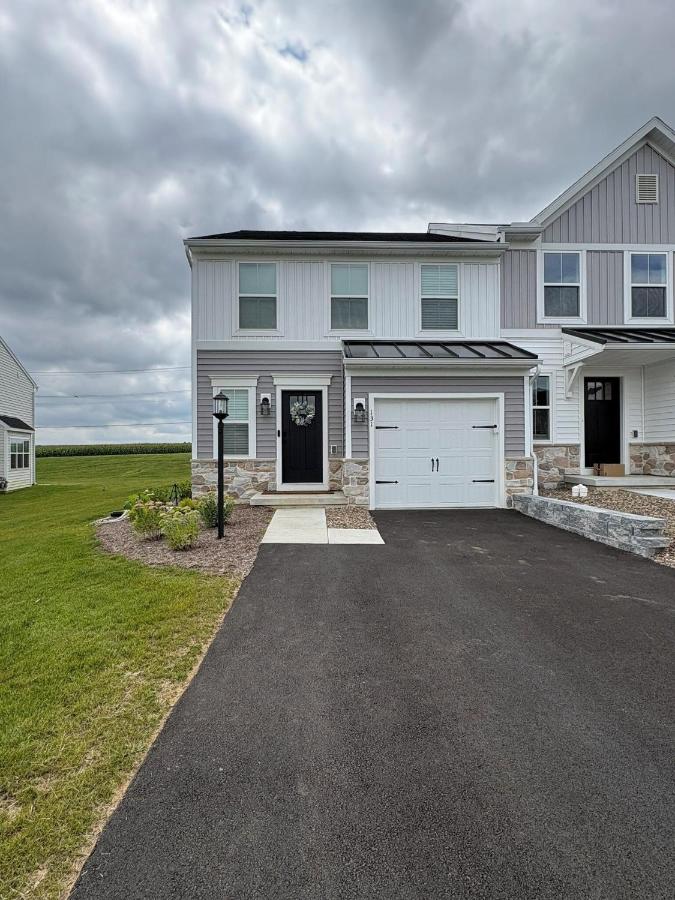 Allen Street - Sleeps 13 - Game Room - Near PSU - Bed and Breakfast State College