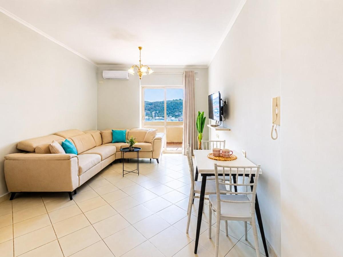 Blue Maraci Extra 1BR - Spacious, Sea View - B&B Himarë
