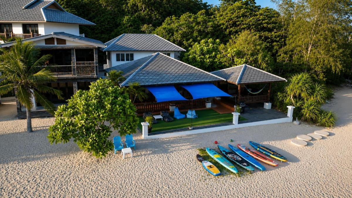 Beachfront Villa Bantai Basecamp - B&B Ko Pha Ngan