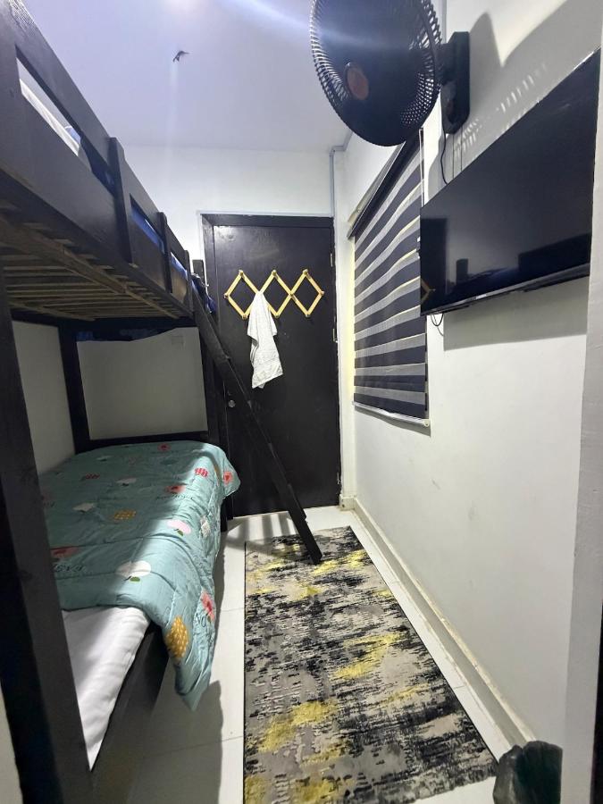 Max Cave - B&B Ikeja
