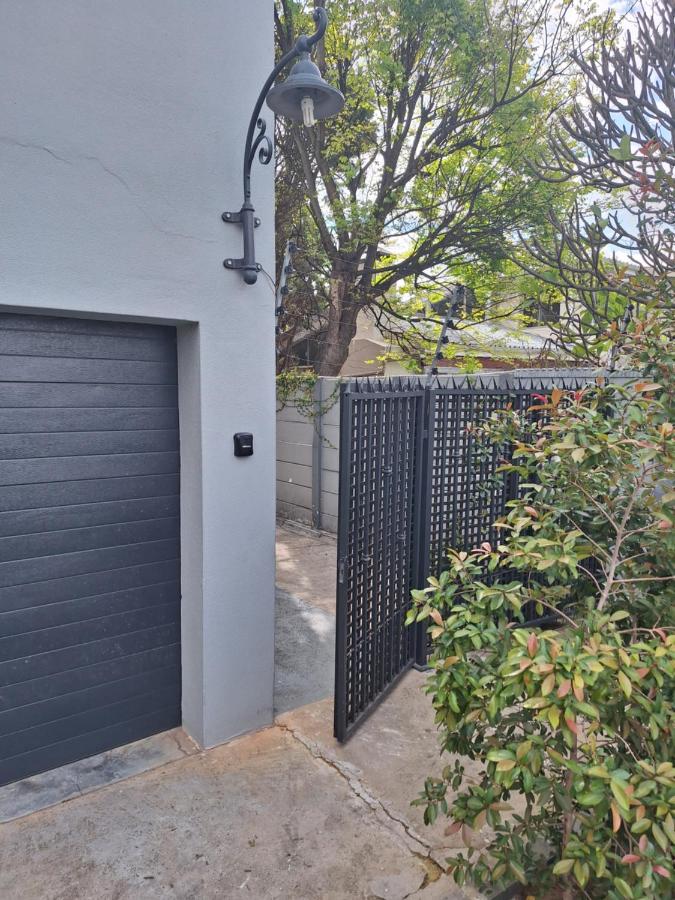 Cozy Stay at Courtrai - Bed and Breakfast Paarl