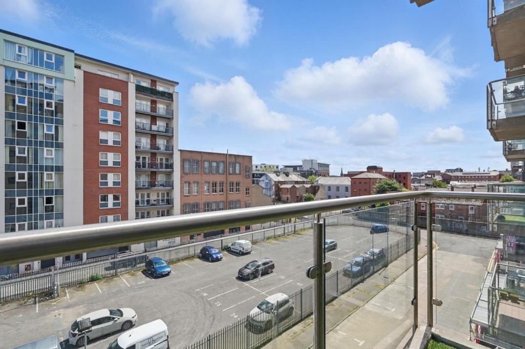 Chic City Centre Apartment, Super Convenient - Ferienwohnung Belfast
