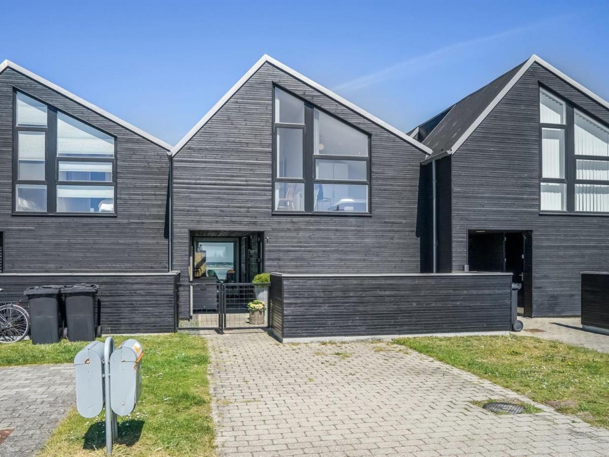 Holiday Home Eleanore - 25m from the sea by Interhome
