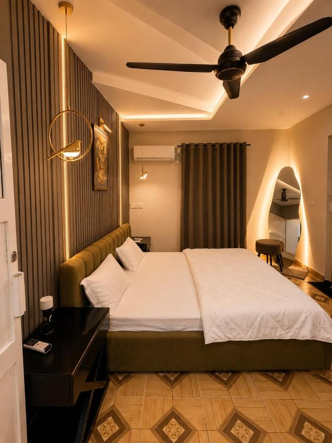 2 BHK Family Retreat - Ferienwohnung Lahore