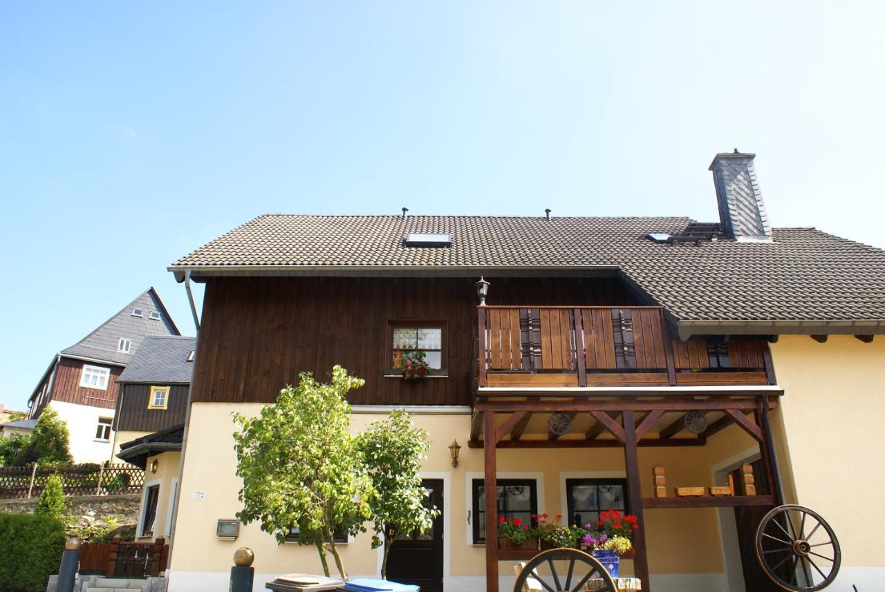 Ferienwohnung am Schloss Lauenstein im Erzgebirge - Bed and Breakfast Lauenstein