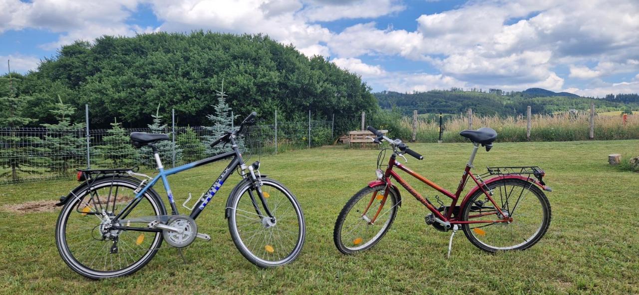 Jurta w Dębowinie - całoroczny glamping wśród gór i lasów, ognisko i rowery - B&B Dębowina