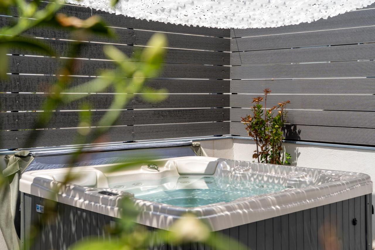 Suite mit Whirlpool im Freien