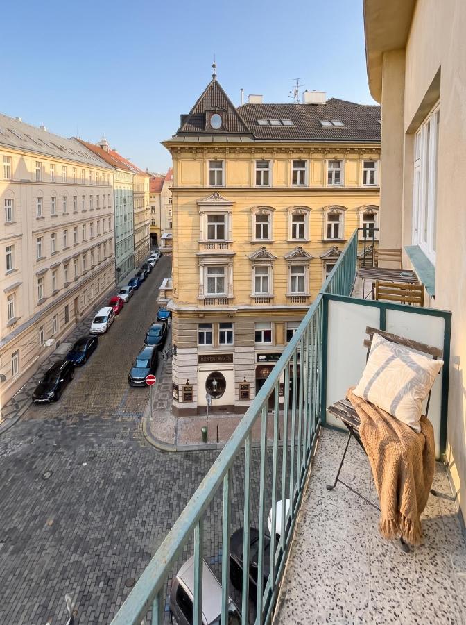 TurnKey I Vintage Terrace Apartment - B&B Prague