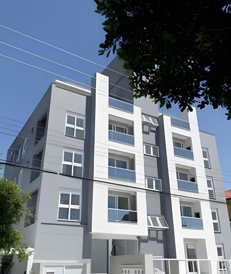 Apto de duas suítes com vista mar - 100 metros da praia em Canasvieiras - Chambres d'hôtes Florianópolis