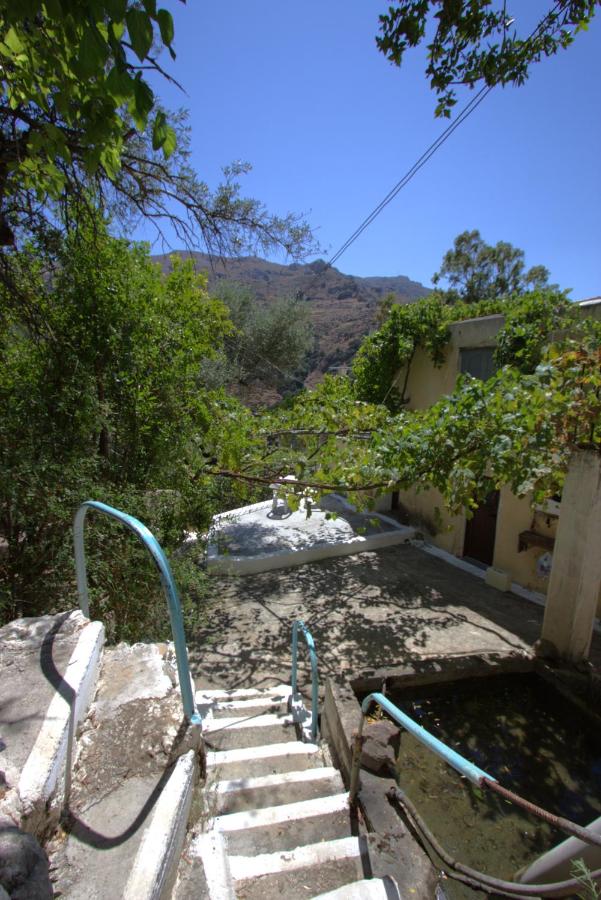 Κρητικό Σπίτι Στον Παράδεισο - B&B Palaióchora
