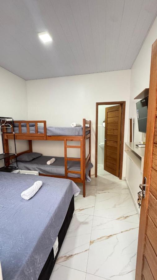 Vila de Suítes Queridinha à 400m do Bumbódromo - Bed and Breakfast Parintins