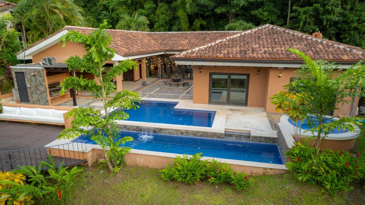 Los Suenos Luxury Villas by Stay in Costa Rica - B&B Herradura