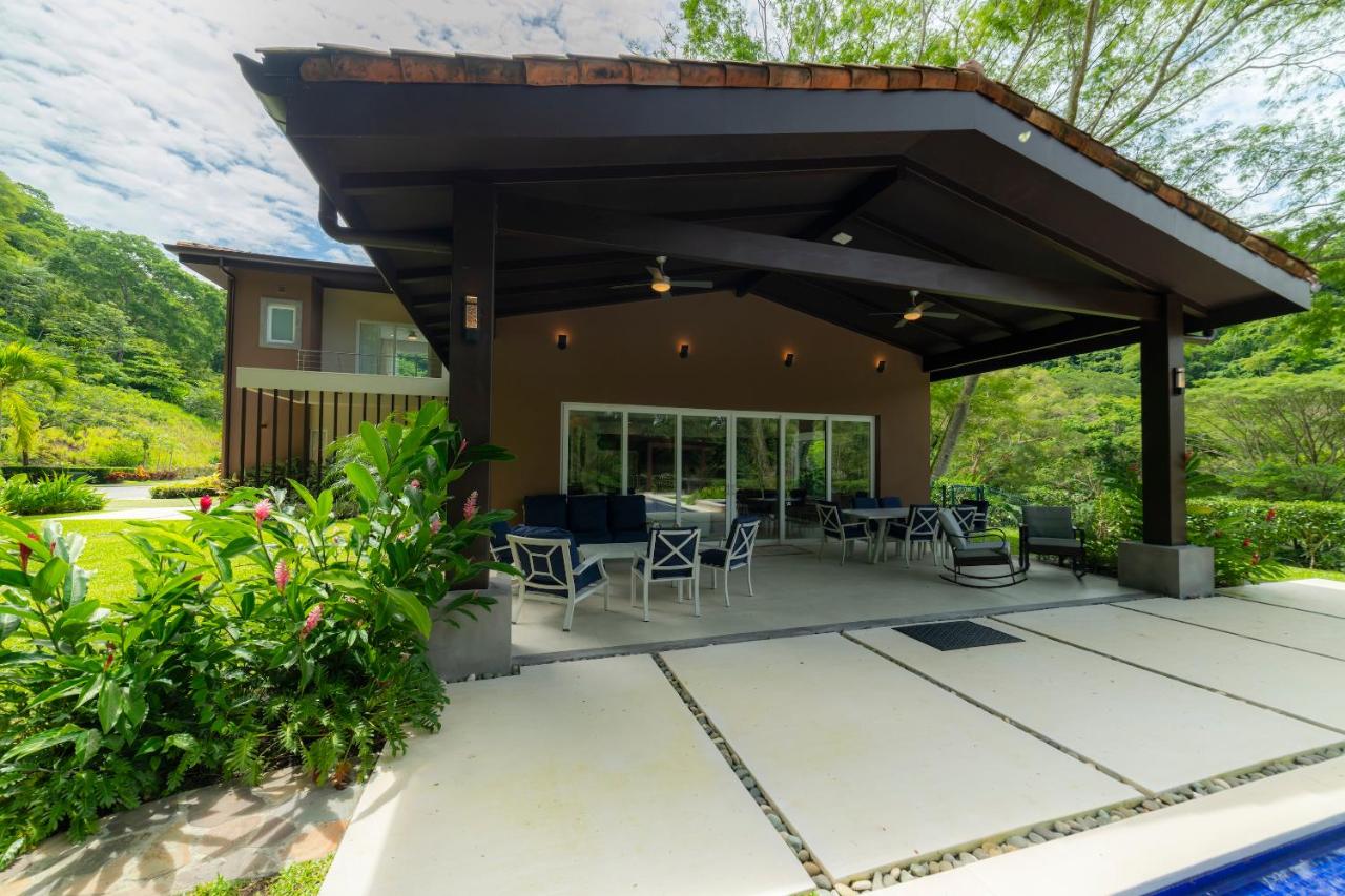 Los Suenos Luxury Villas by Stay in Costa Rica - B&B Herradura