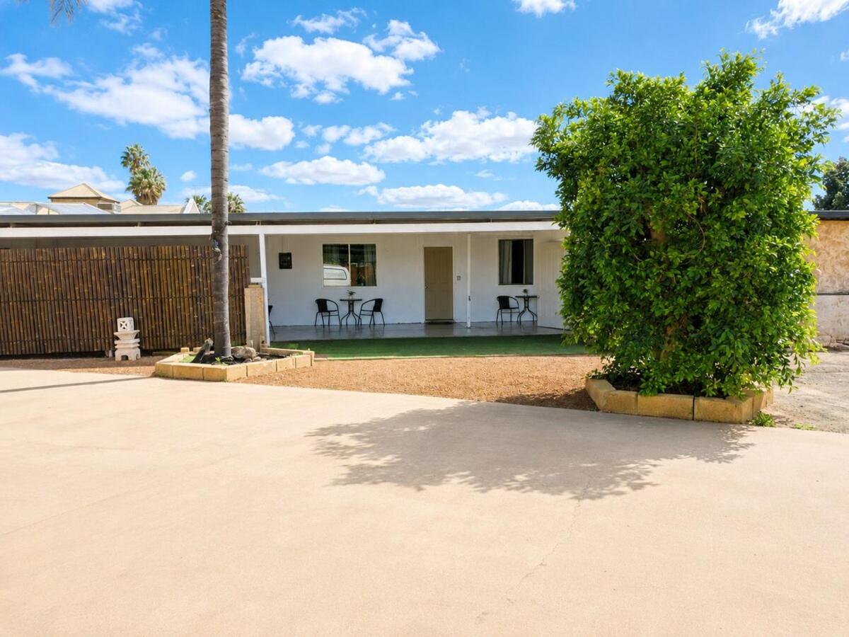 Corella Accommodation on Burt St - B&B Bluewater
