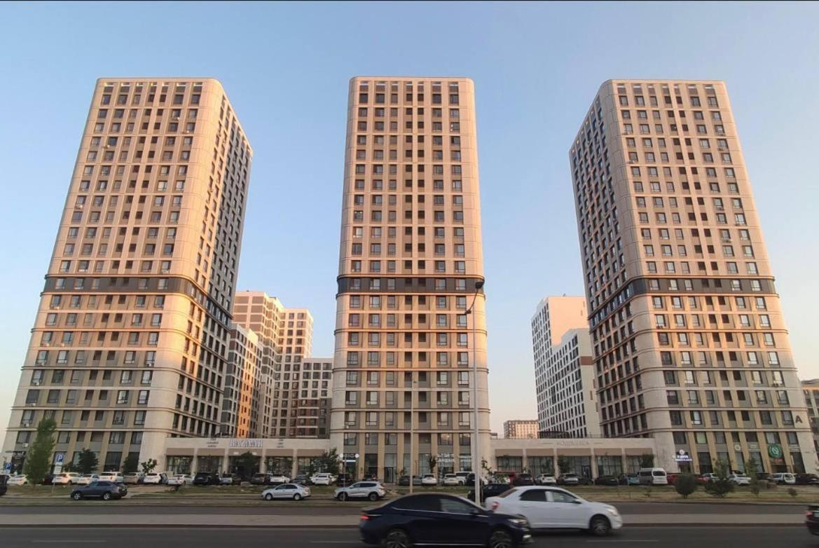 Уютные Апартаменты в Жк Respublika Green Mall Хан Шатыр 10 минут - Bed and Breakfast Astana
