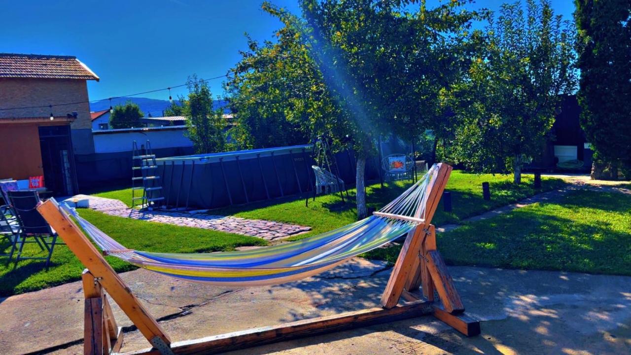 Casa Trandafirilor Calimanesti - Ferienwohnung Călimăneşti
