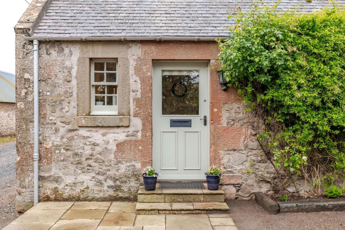 Mrs Moll's Cottage - B&B Earlston