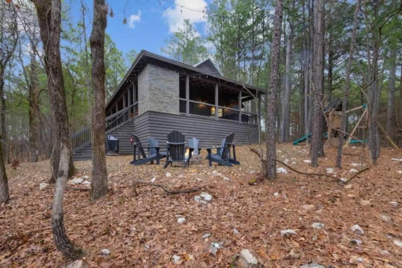Sauna Cabin Hot Tub Vintage Jukebox Fire Pit - B&B Broken Bow