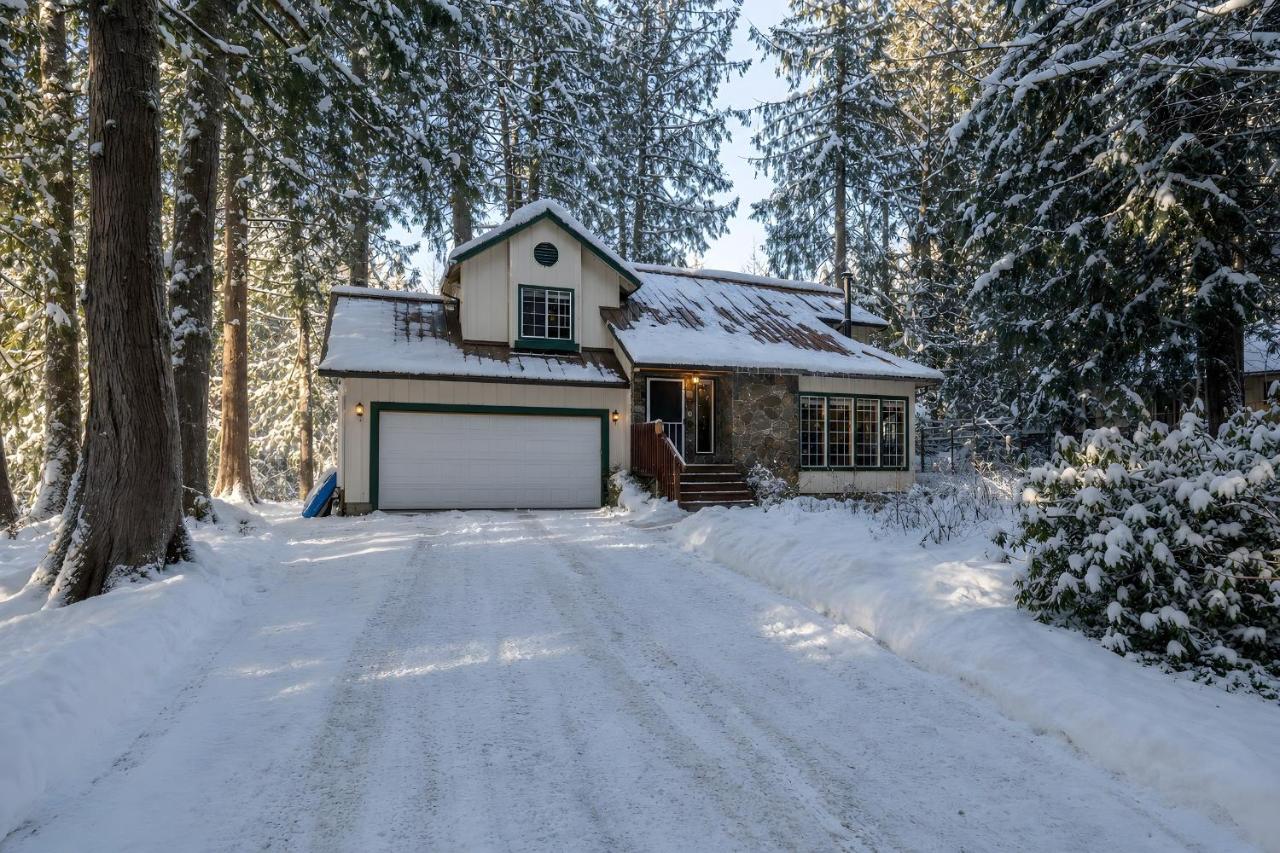 Woodland Hideaway, Dog-Friendly, Hot Tub - B&B Rhododendron