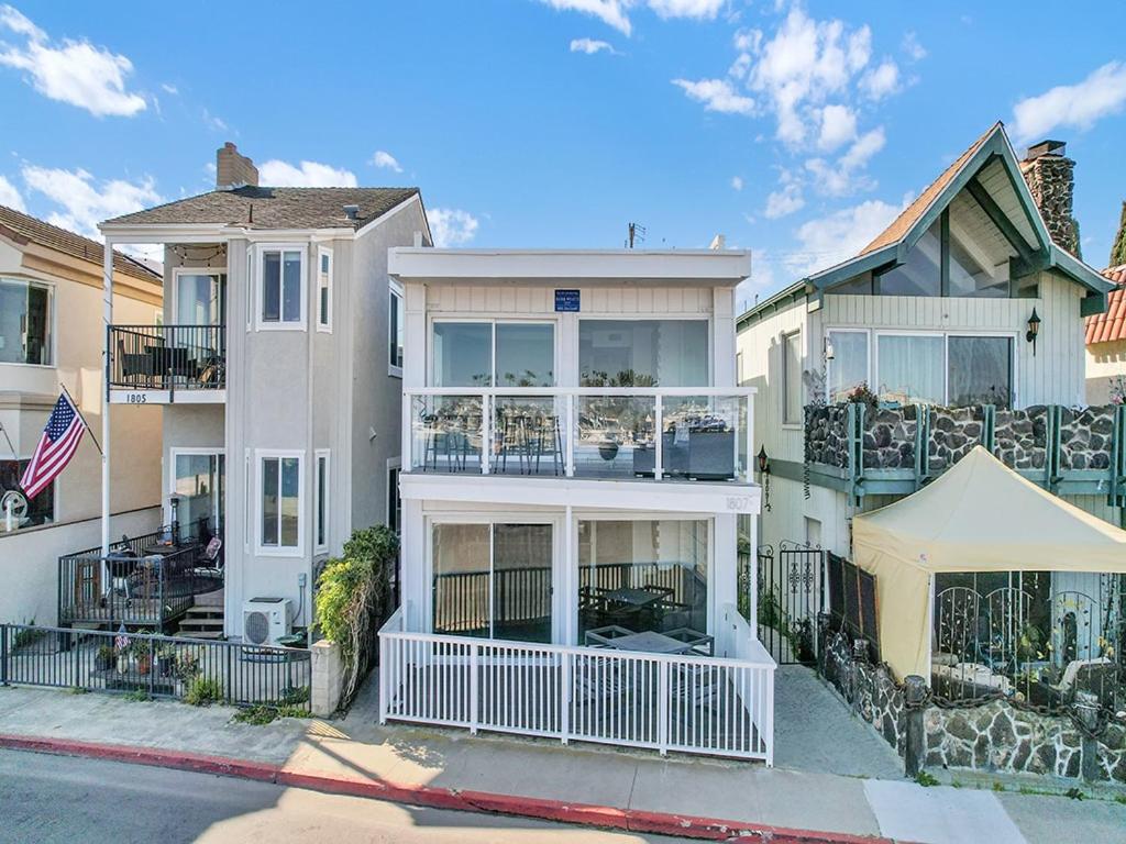 1807 W Bay Unit B - B&B Newport Beach