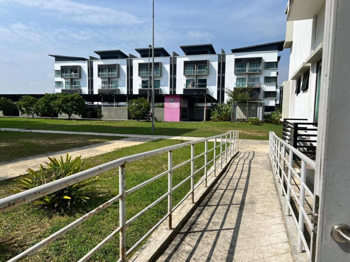 DK Homestay Prima Homes Matang 3BR Sleeps 5 - B&B Kuching