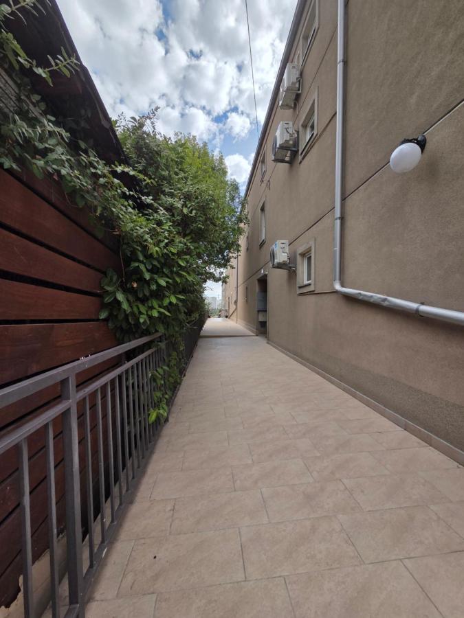 Modern Cozy Studio Apartment 2 - Quiet and Fully Equipped - Ferienwohnung Belgrad