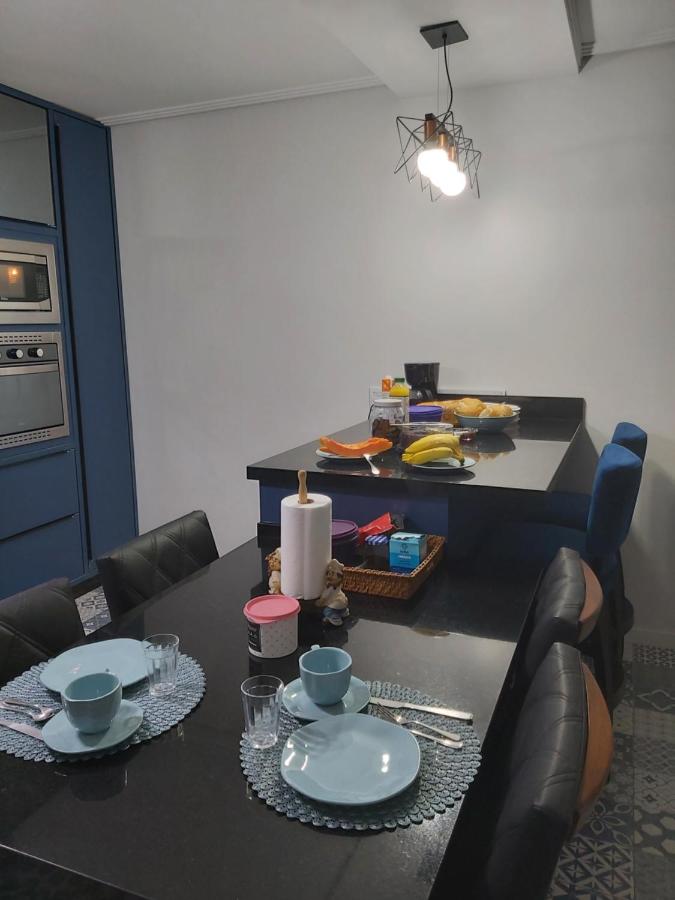 Suíte aconchegante próximo a praia Central - B&B Bugres