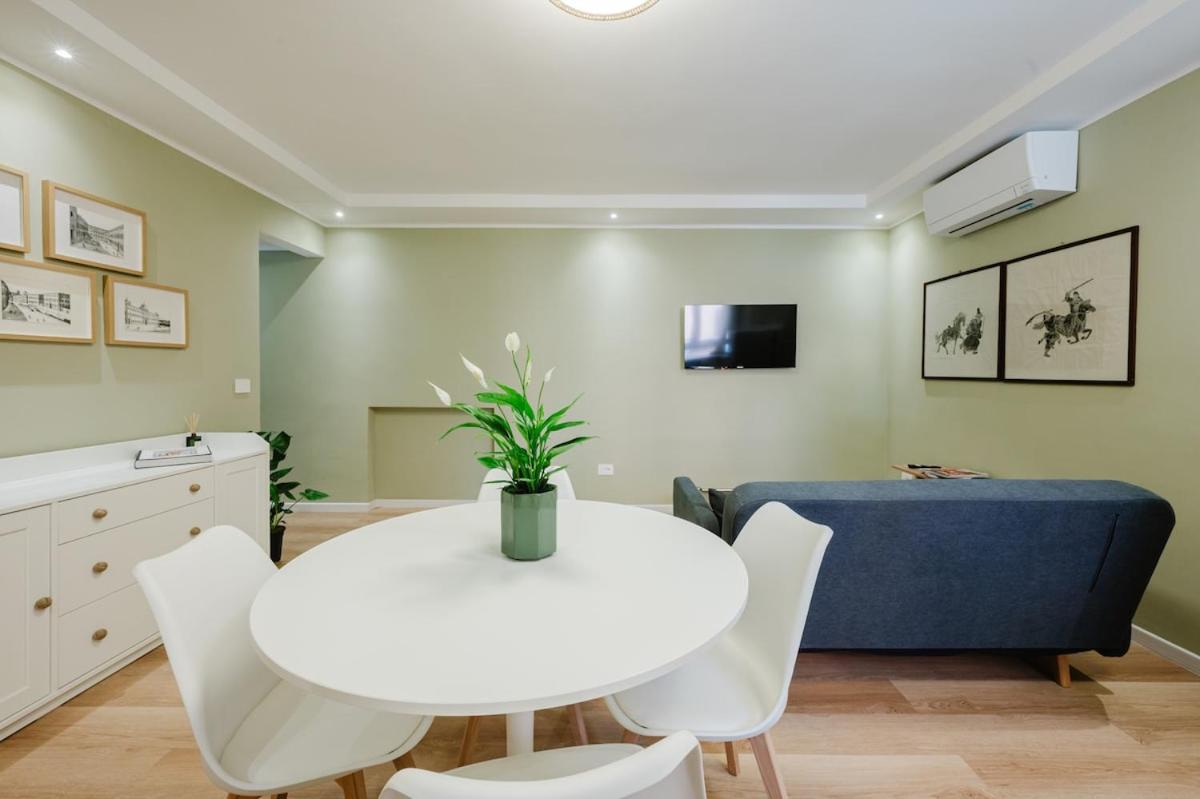 Sage & Honey 5 Guests 200m AC Station Each Room - B&B Módena